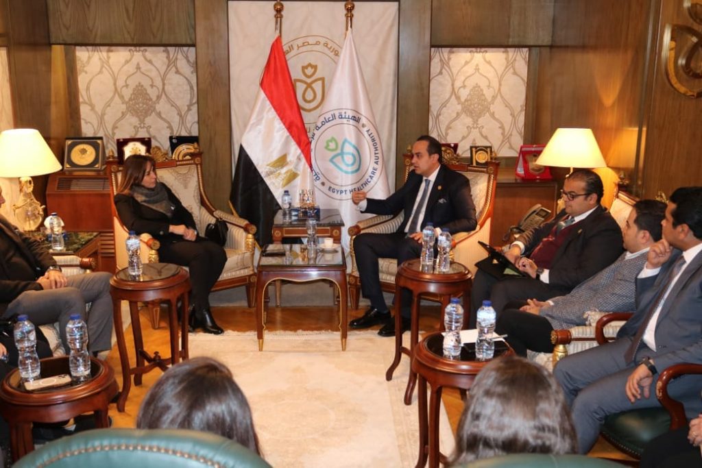 هيئة الرعاية الصحية تبحث مع مؤسسة فرصة حياة تعزيز التعاون لدعم الأطفال المصابين بالأمراض النادرة جانب من الاجتماع