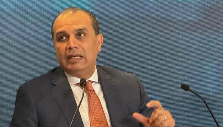 الدكتور هشام بدر نائب رئيس هيئة الشراء الموحد