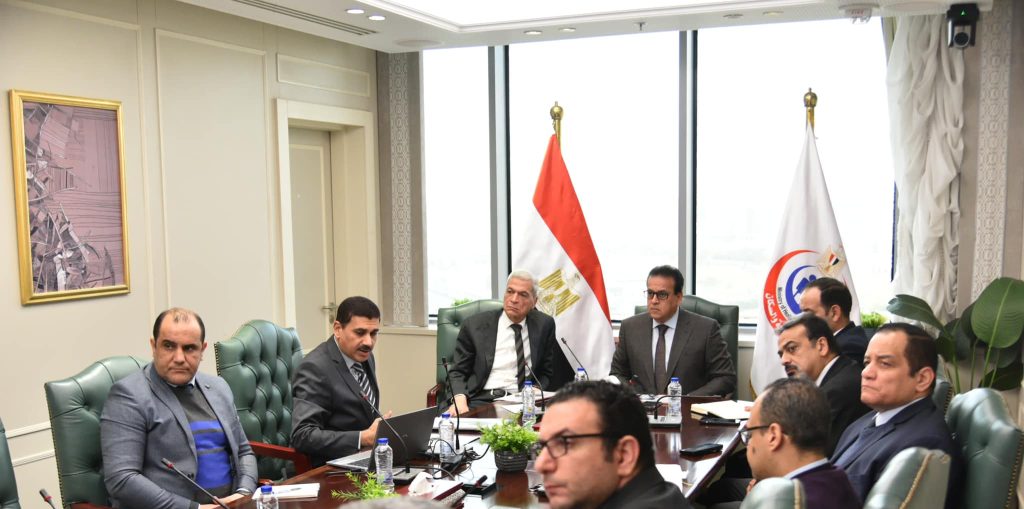 وزير الصحة يناقش مع رئيس هيئة الشراء الموحد التعاون ونتائج خطط العمل لتأمين الاحتياجات الطبية