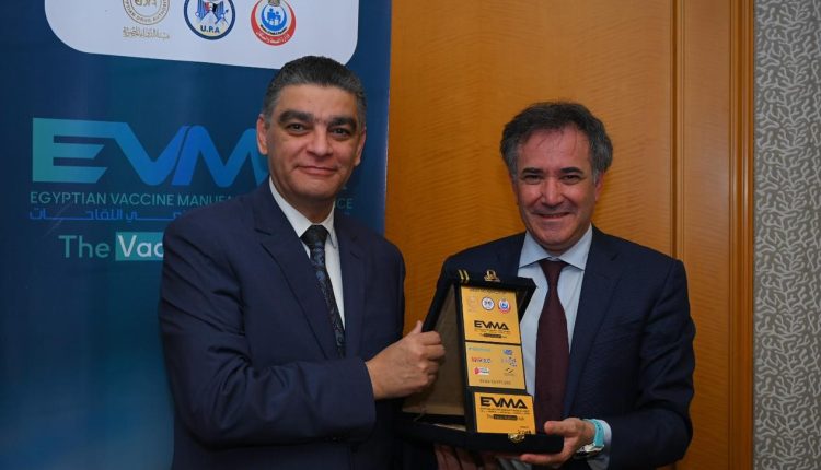 الدكتور هشام ستيت ومدير مؤسسة التمويل الدولية