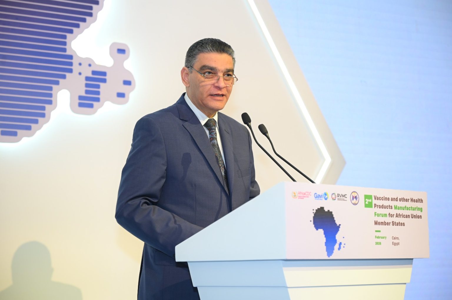 جهود ونجاحات كبيرة.. هيئة الشراء الموحد تنشر إنجازات التحالف المصري لمصنعي اللقاحات الدكتور هشام ستيت رئيس هيئة الشراء الموحد