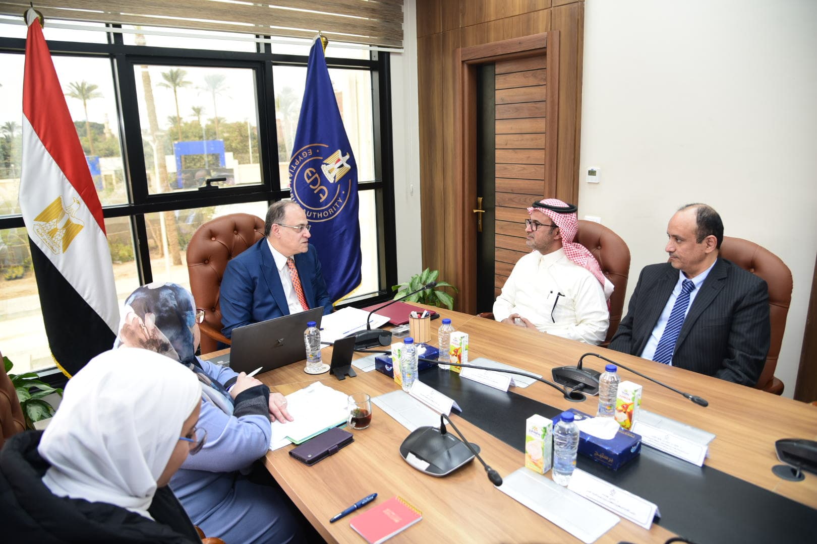 رئيس هيئة الدواء المصرية يناقش مع ممثلي شركة سبيماكو السعودية سبل تعزيز التعاون المشترك