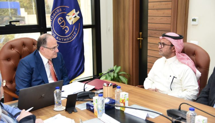 رئيس هيئة الدواء المصرية يناقش مع ممثلي شركة سبيماكو السعودية سبل تعزيز التعاون المشترك