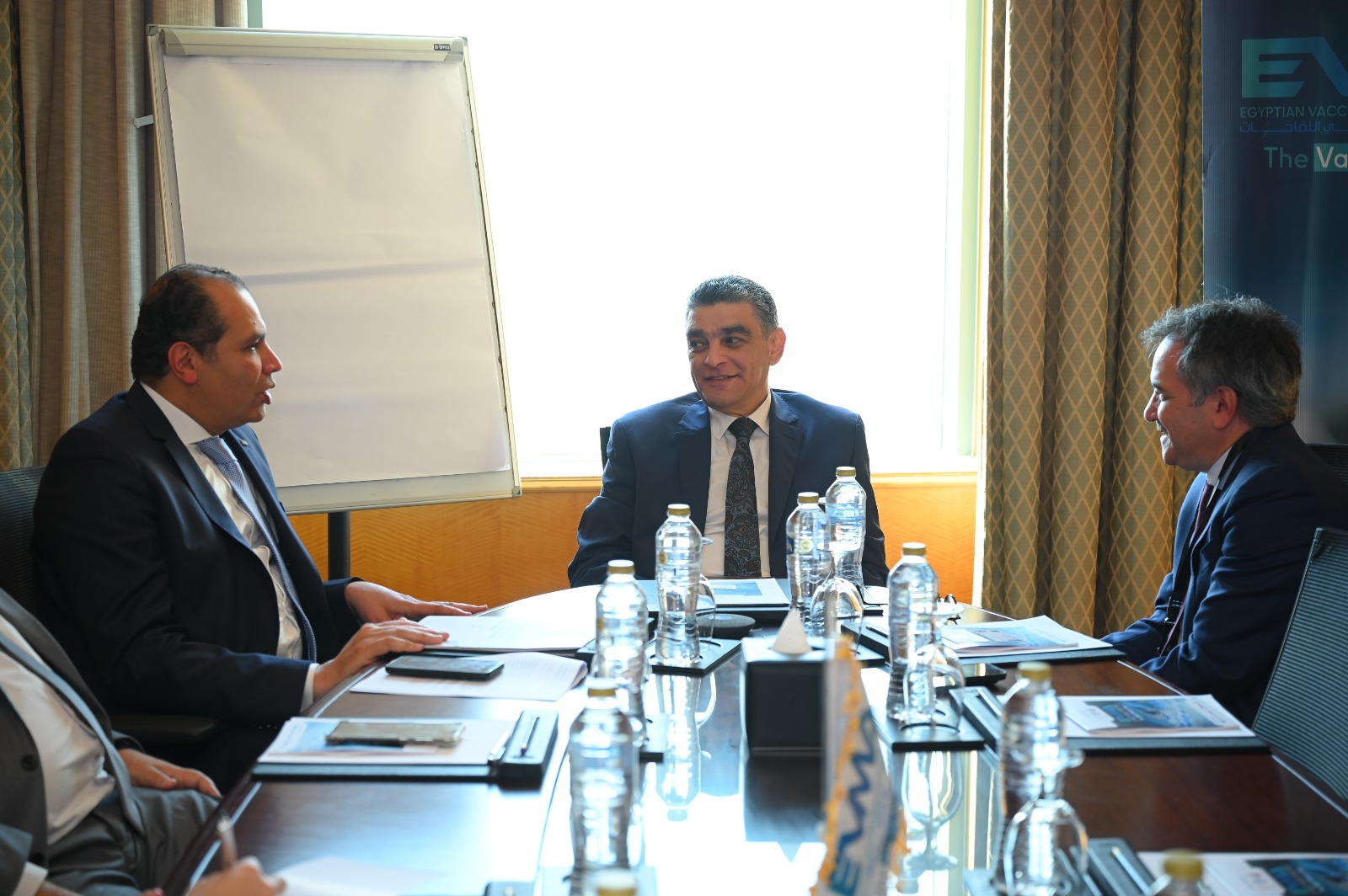 هيئة الشراء الموحد تبحث التعاون مع مؤسسة التمويل الدولية لتطوير سلاسل الإمداد والتصنيع الحيوي