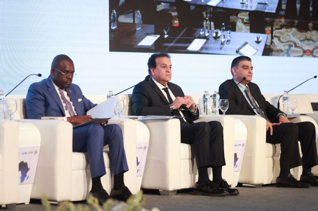 وزير الصحة: مصر أولت اهتماماً كبيرًا بتوطين صناعة المستحضرات والمستلزمات الطبية جانب من الفعاليات