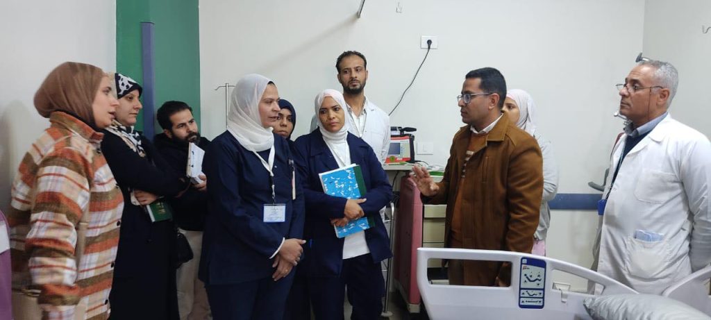 «الصحة» تتفقد مستشفتي الخازندارة وحلوان العام ضمن المرحلة الـ4 للمرور الميداني لرصد «أي قصور» جانب من جولة التفقد
