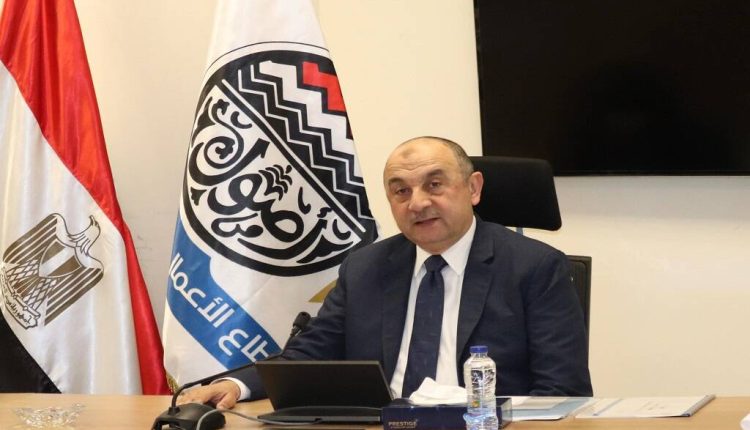 محمد شيمي وزير قطاع الأعمال العام
