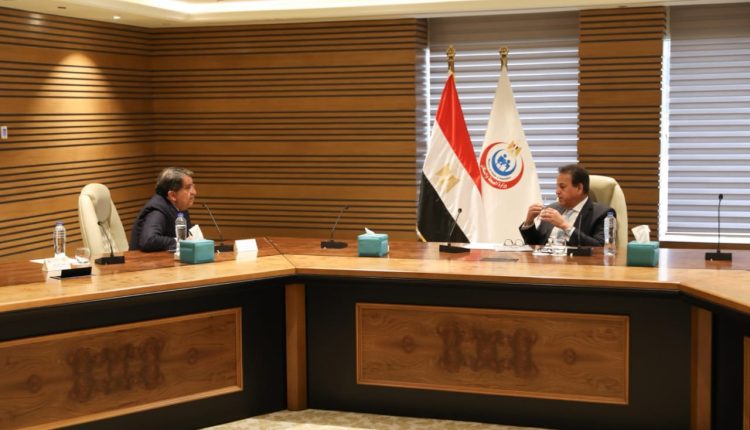 وزير الصحة مع رئيس «e-health»