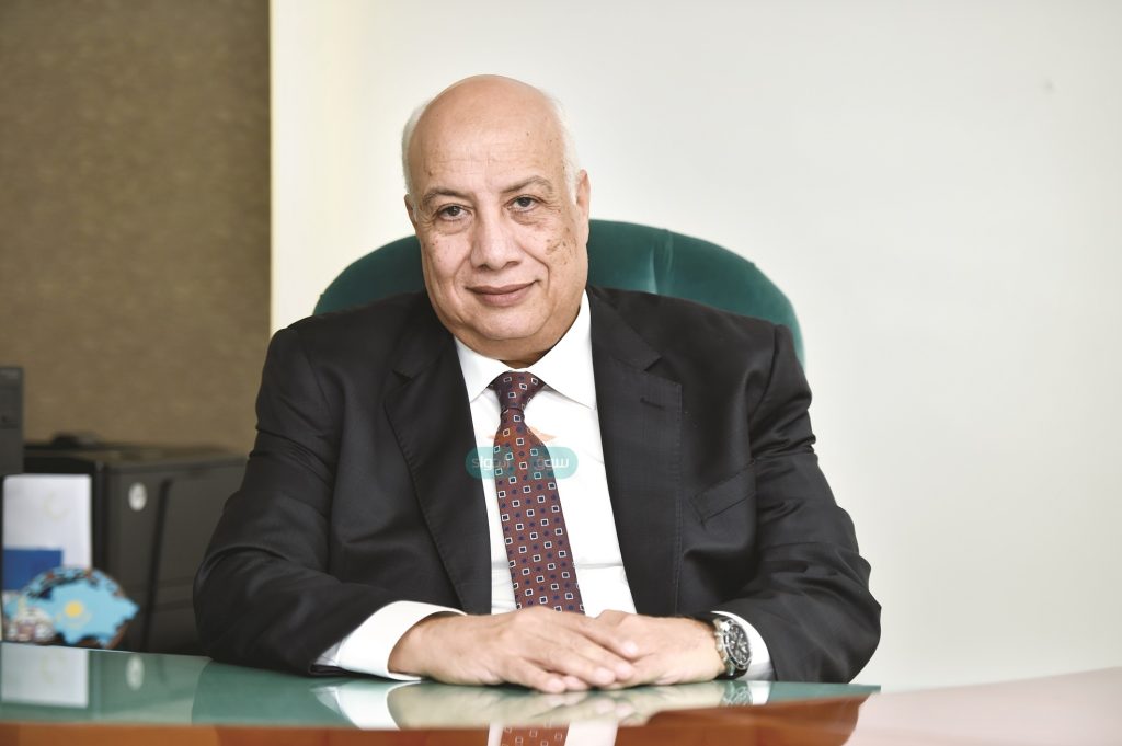 الدكتور هشام عبد العزيز: «أكتوبر فارما» تخطط لزيادة رأسمالها بقيمة 300 مليون جنيه لتلبية احتياجاتها التوسُّعية.. وتستهدف أرباحاً بقيمة 210 ملايين جنيه خلال 2025 الدكتور هشام عبد العزيز .. العضو المنتدب لشركة «أكتوبر فارما»: