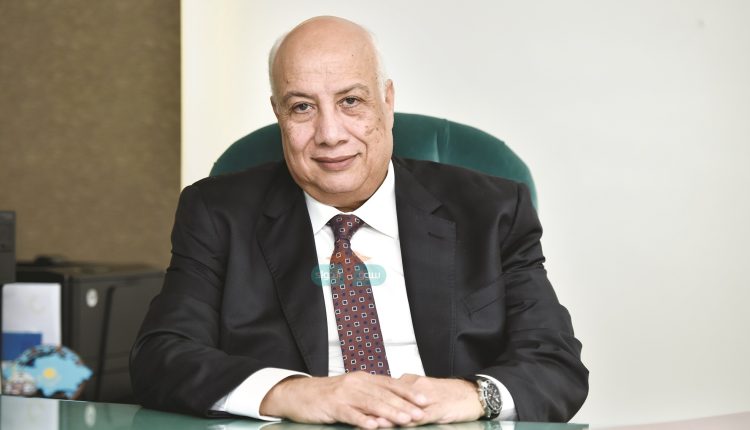 الدكتور هشام عبد العزيز .. العضو المنتدب لشركة «أكتوبر فارما»: