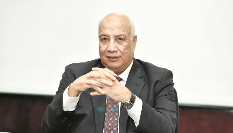 الدكتور هشام عبد العزيز .. العضو المنتدب لشركة «أكتوبر فارما»