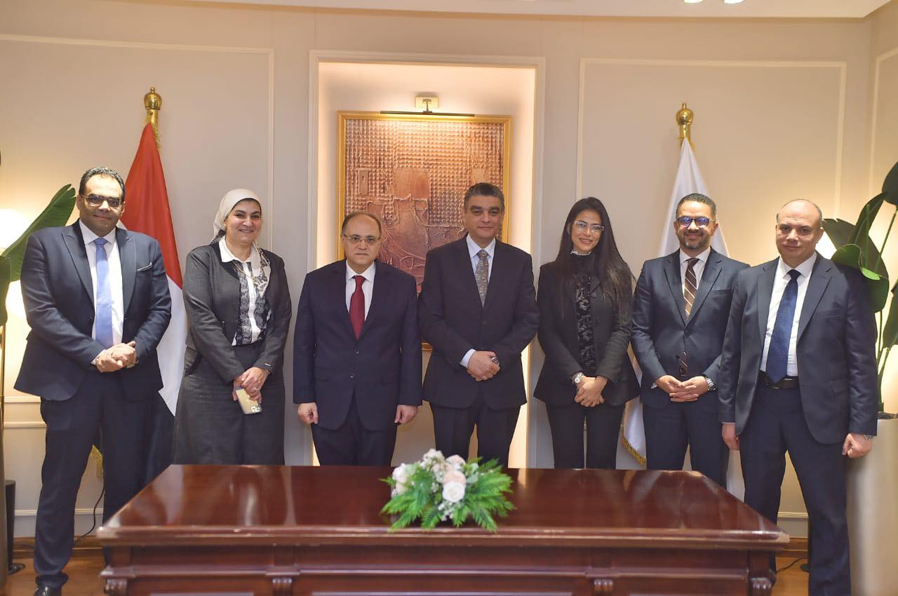 «سيديكو» و«ساندوز» توقعان اتفاقية توطين ونقل تكنولوجيا تصنيع أدوية أورام في مصر