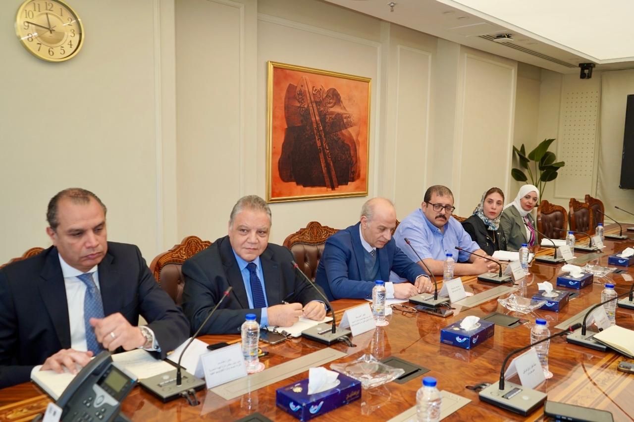 رئيسا هيئتي الشراء الموحد والاعتماد والرقابة الصحية، يبحثان سبل تعزيز التعاون المشترك