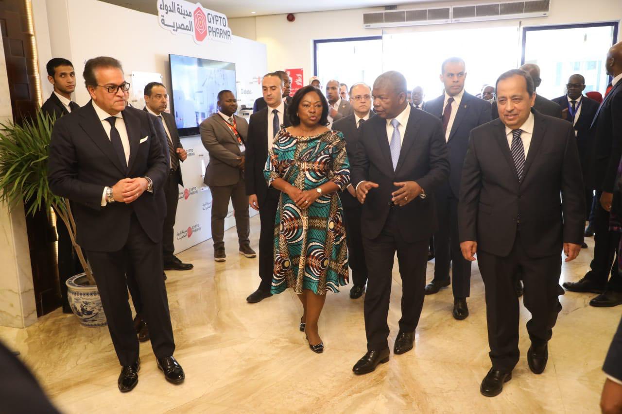 رئيس دولة أنجولا يزور مدينة الدواء المصرية