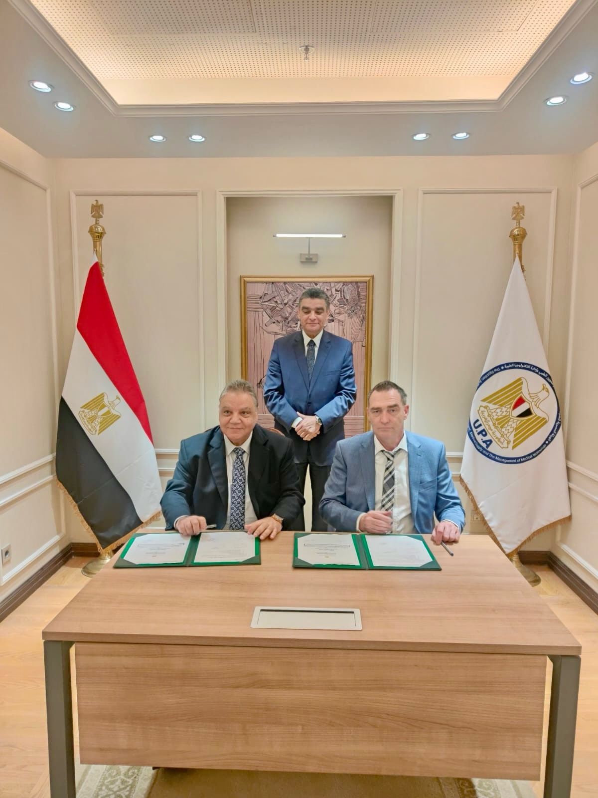 هيئة الشراء الموحد توقع عقدًا لتجهيز 6 مراكز  لتصنيع الأطراف الصناعية والأجهزة التعويضية لصالح وزارة التضامن بالشراكة مع «أوتوبوك» الألمانية