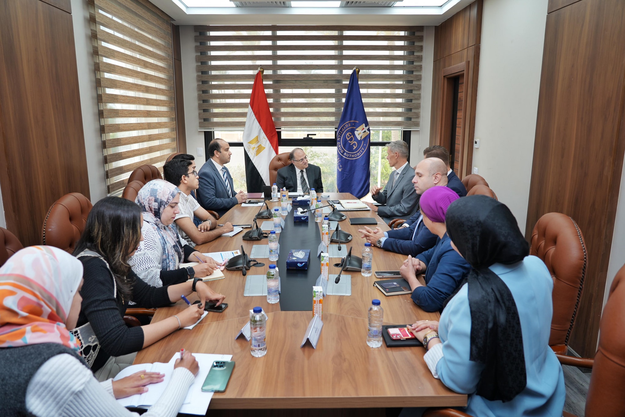 هيئة الدواء تبحث مع قيادات مع شركة باير سبل تعزيز التصنيع المحلي للأدوية 