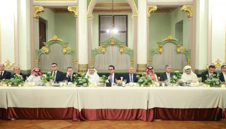 وزير الصحة يشارك في جلسة حوارية مع مجلس الأعمال المصري السعودي لدعم الاستثمار