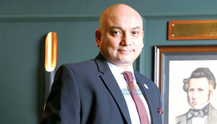 الدكتور محمد صبحى عثمان رئيس مجلس إدارة شركة «شيرا فارما جروب»