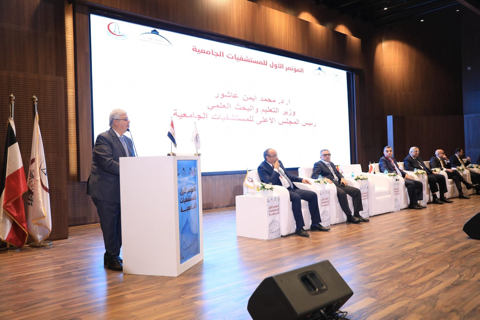 وزير التعليم العالي يشهد ختام فعاليات المؤتمر الأول للمستشفيات الجامعية بجامعة عين شمس جانب من الفعاليات