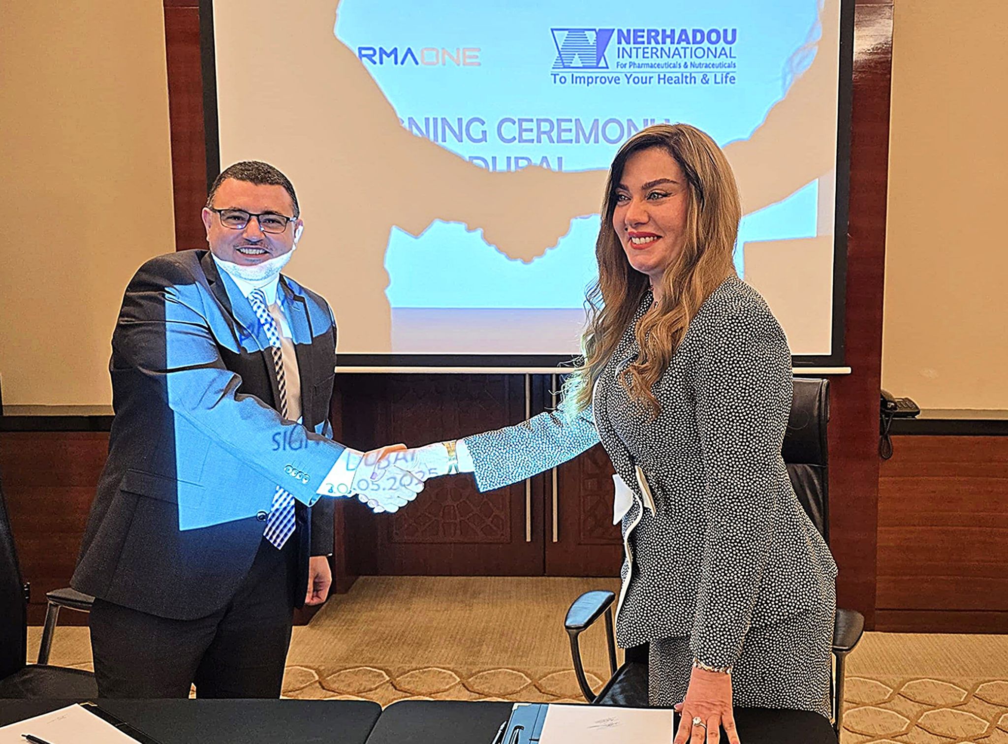 «نرهادو» توقع شراكة استراتيجية مع «فارما وان» الإماراتية لإطلاق منتجات «ODF» في منطقة الشرق الأوسط وأفريقيا