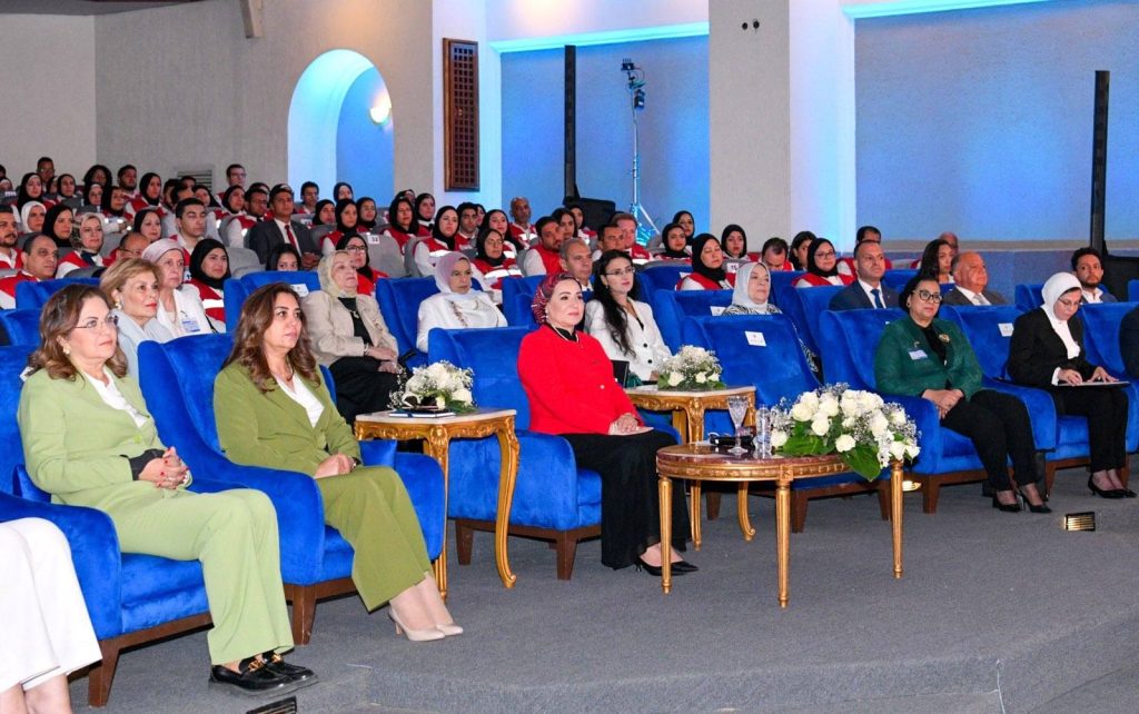 برئاسة السيدة انتصار السيسي.. اختيار الدكتورة ألفت غراب في مجلس إدارة الهلال الأحمر المصري برئاسة شرفية من السيدة انتصار السيسي.. اختيار الدكتورة ألفت غراب في مجلس إدارة الهلال الأحمر المصري