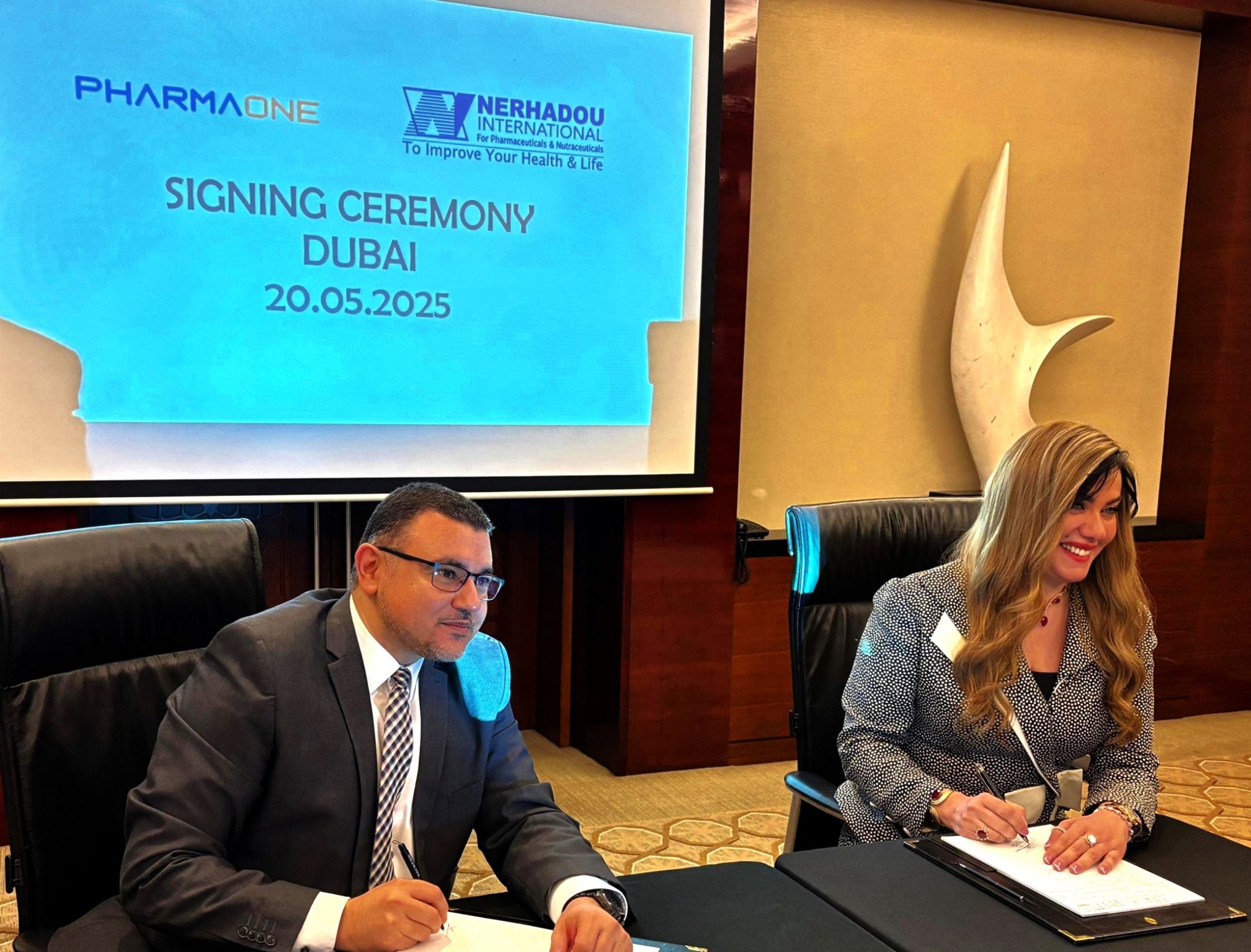 «نرهادو» توقع شراكة استراتيجية مع «فارما وان» الإماراتية لإطلاق منتجات «ODF» في منطقة الشرق الأوسط وأفريقيا