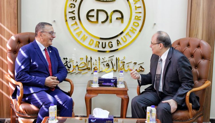 رئيس هيئة الدواء ومدير وكالة المواد الصيدلانية بالجزائر