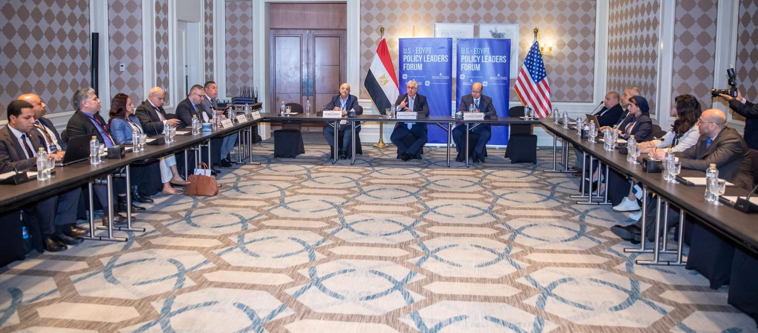 تتصدرها صناعة الأدوية.. رئيس اقتصادية قناة السويس يستعرض الفرص الاستثمارية أمام الشركات الأمريكية جانب من الفعاليات
