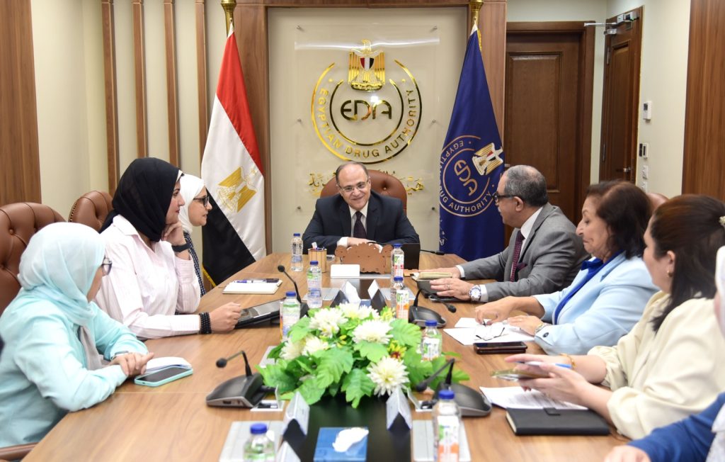 رئيس هيئة الدواء يستقبل رئيس «فاكسيرا» لمناقشة فرص توطين اللقاحات وتعزيز التصدير جانب من الاجتماع