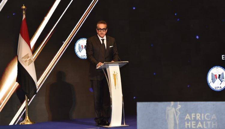 الدكتور خالد عبدالغفار نائب رئيس مجلس الوزراء وزير الصحة والسكان