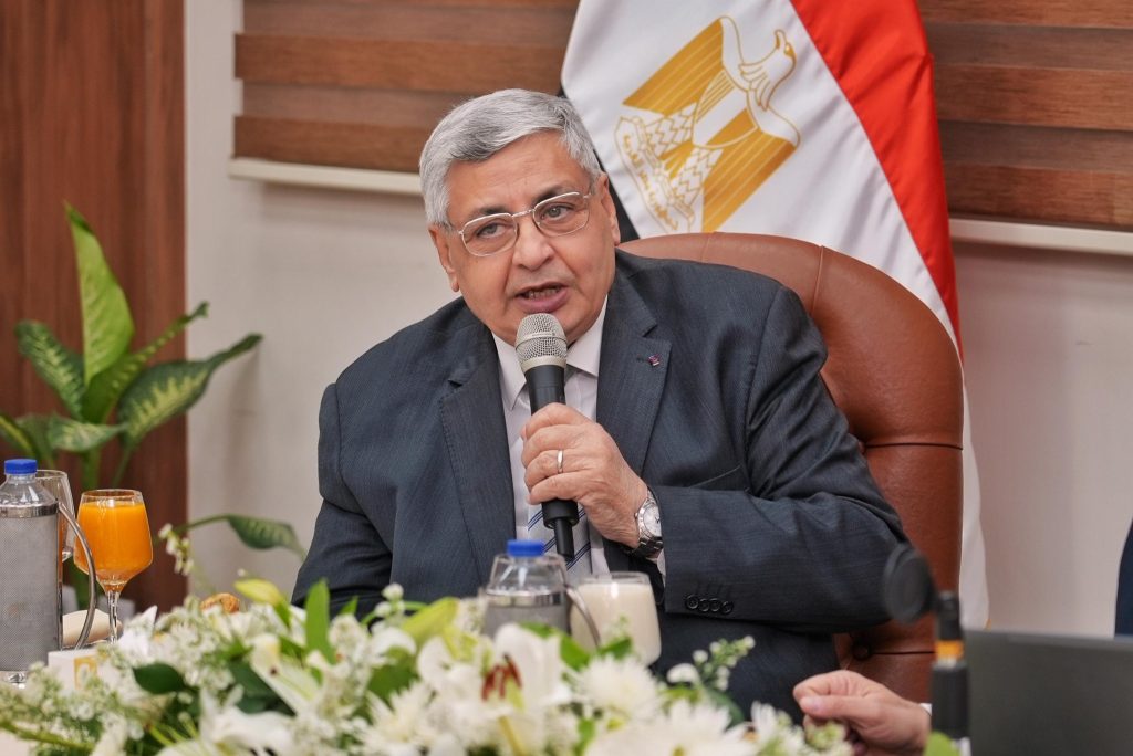 مستشار رئيس الجمهورية: 90% من صناعة الدواء في مصر يديرها القطاع الخاص الدكتور محمد عوض تاج الدين، مستشار الرئيس للصحة والوقاية