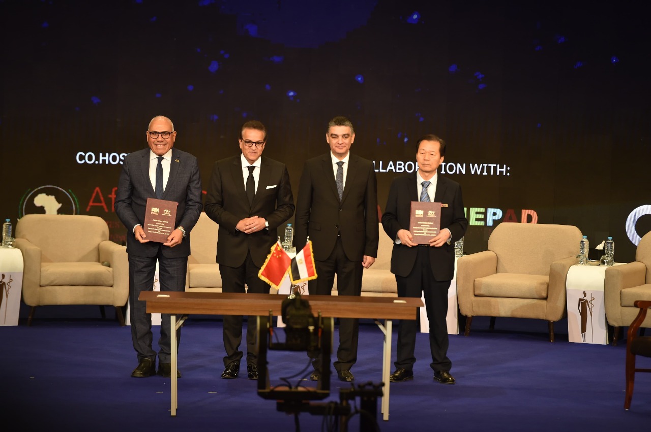 نائب رئيس مجلس الوزراء يفتتح النسخة الرابعة من المؤتمر والمعرض الطبي الإفريقي «صحة إفريقيا - Africa Health ExCon»