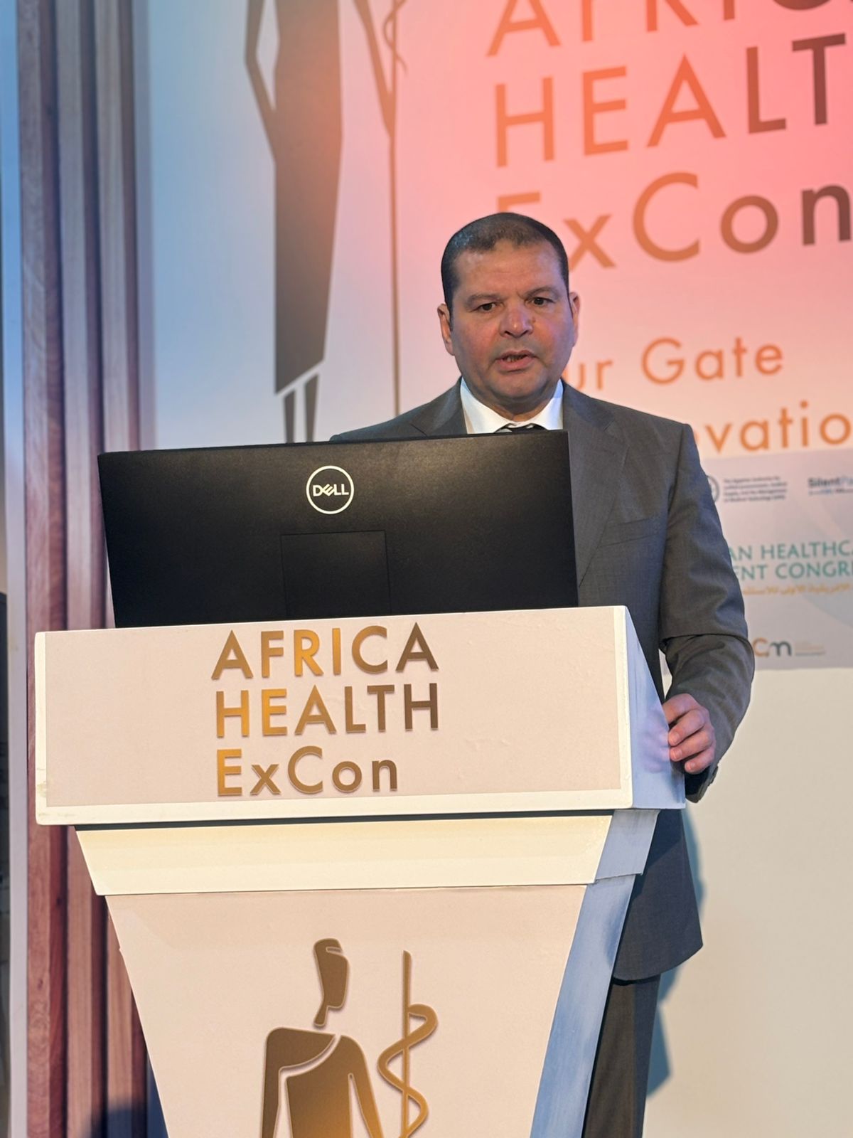 د. إيهاب أبو عيش نائب رئيس الهيئة: مصر تمضي بخطى متسارعة نحو استكمال منظومة التأمين الصحي الشامل وتحقيق العدالة الصحية