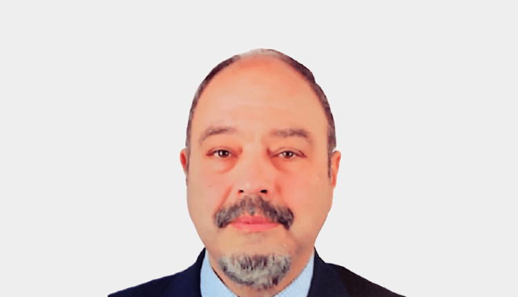 الدكتور هشام عوض، أستاذ طب الأطفال وحديثي الولادة بجامعة عين شمس،