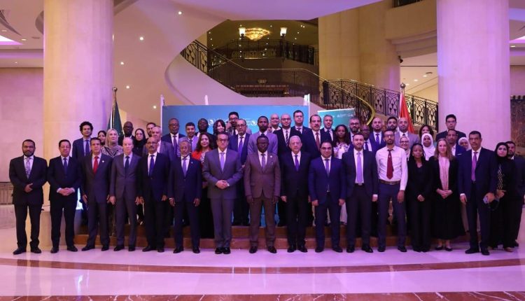 المشاركون في الاجتماع