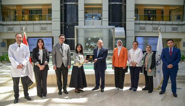 رئيس هيئة الدواء يزور مستشفى أهل مصر للحروق