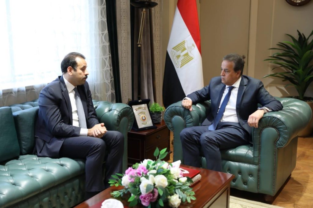 وزير الصحة يبحث مع الرئيس التنفيذي لـ «جهاز مستقبل مصر» الفرص الاستثمارية في القطاع الصحي جانب من اللقاء