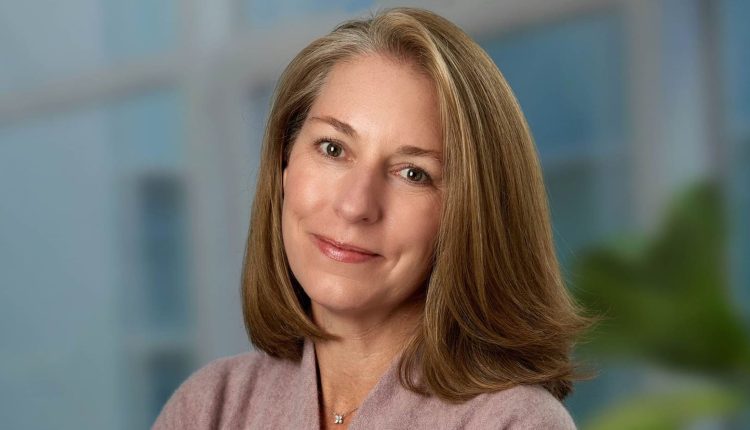 شارون بار، نائب الرئيس التنفيذي ورئيسة قسم الأبحاث والتطوير لشركة أسترازينيكا