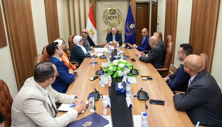 رئيس هيئة الدواء يبحث مع رئيس شركة استرازينيكا تعزيز أوجه التعاون في مجالات توطين صناعة الدواء