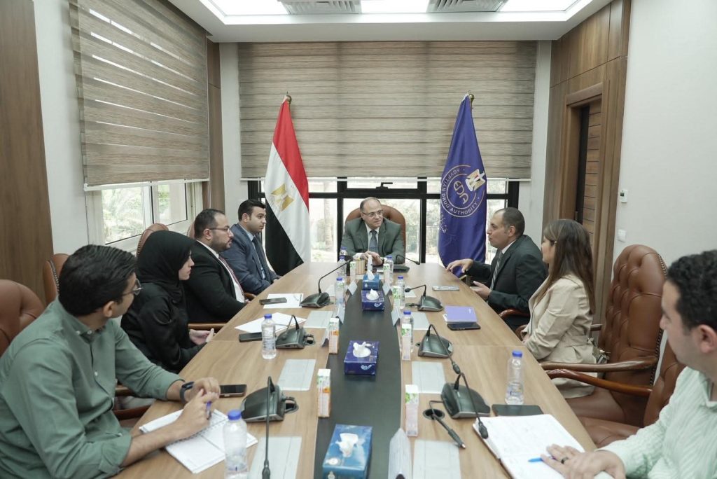 رئيس هيئة الدواء يبحث مع «إم إس دي» توطين المستحضرات الحيوية وتعزيز الأمن الدوائي رئيس هيئة الدواء يبحث مع «إم إس دي» توطين المستحضرات الحيوية وتعزيز الأمن الدوائي
