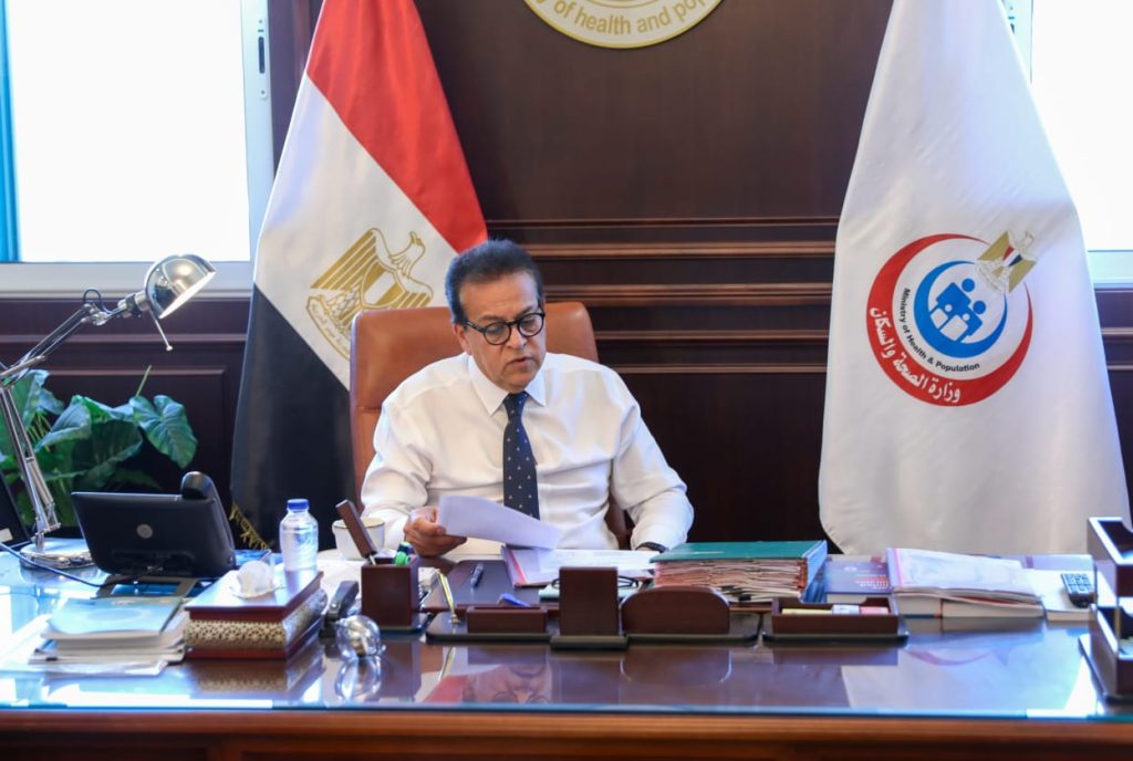 مجلس الوزراء يوافق على زيادة تعويضات أبطال الصحة وضم العاملين بالرعاية والاعتماد الصحي