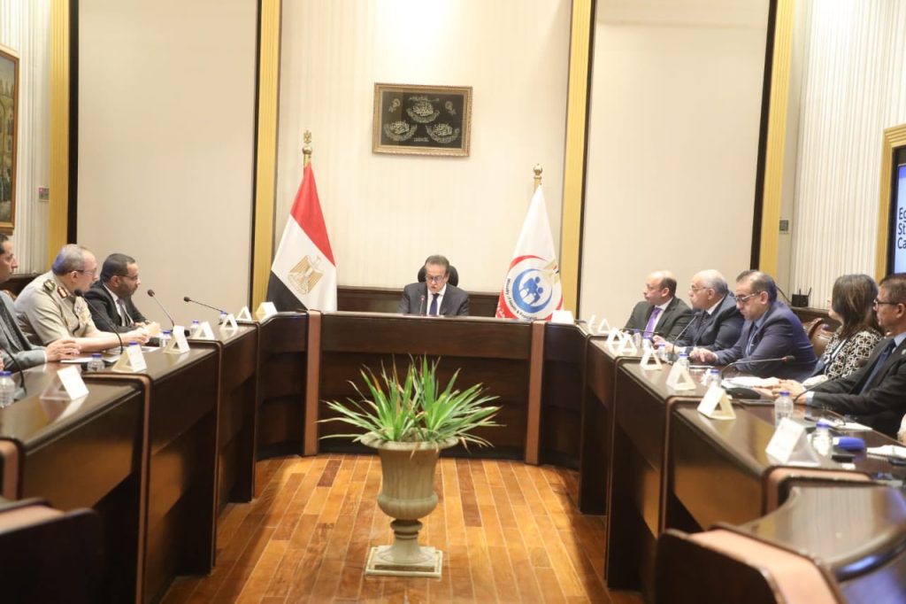 نائب رئيس الوزراء وزير الصحة يترأس اجتماع اللجنة العليا لمشروع الشبكة القومية لرعاية مرضى السكتة الدماغية جانب من الاجتماع