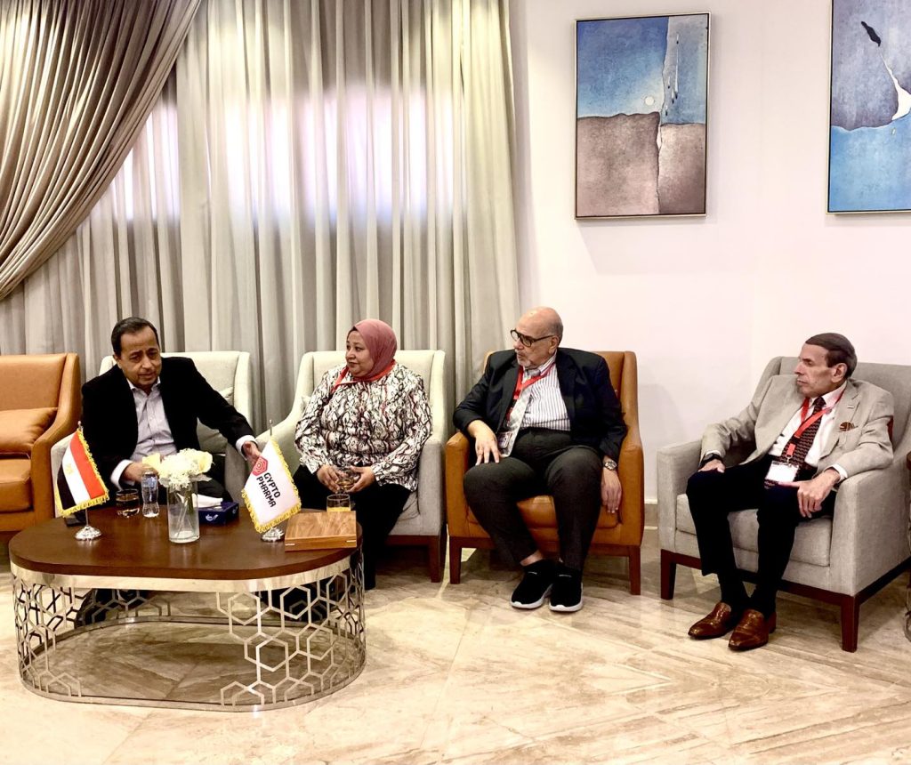 مدينة الدواء المصرية تستقبل وفدا من أعضاء هيئة التدريس بكلية الصيدلة جامعة دمنهور جانب من اللقاء بمدينة الدواء