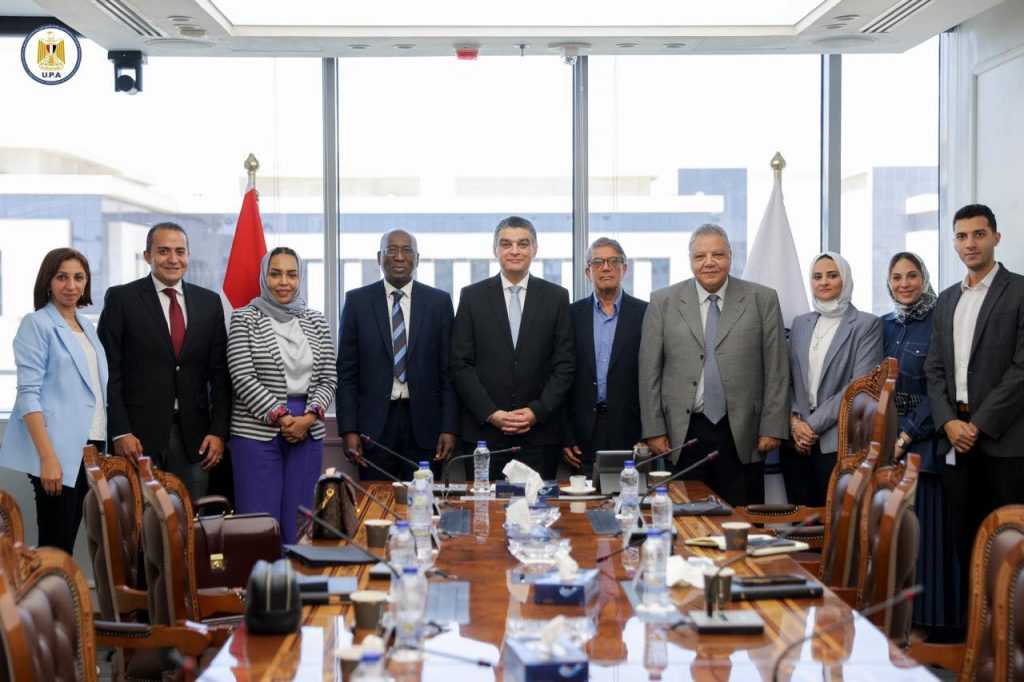 رئيس هيئة الشراء الموحد يبحث مع «البنك الأفريقي للتنمية» سبل دعم التصنيع الطبي في مصر رئيس هيئة الشراء الموحد يبحث مع «البنك الأفريقي للتنمية» سبل دعم التصنيع الطبي في مصر