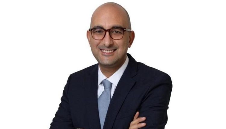 عمرو سيف المدير الإقليمي لشركة فايزر في مصر ودول المشرق العربي والعراق