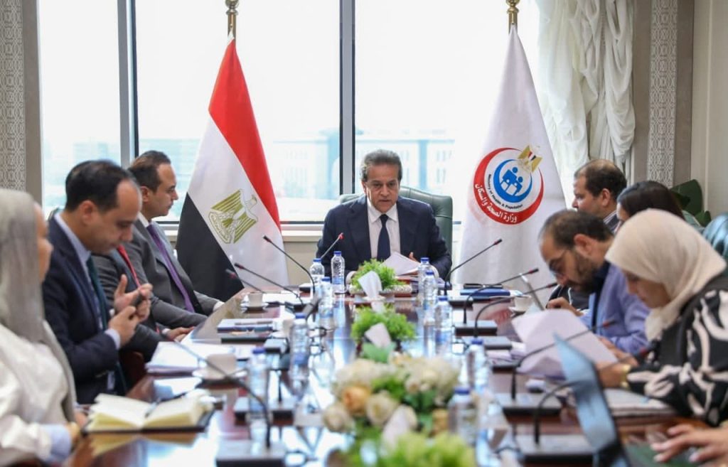 وزير الصحة يعقد اجتماعًا لمتابعة جودة خدمات «التأمين الصحي الشامل» و«الرعاية الصحية»