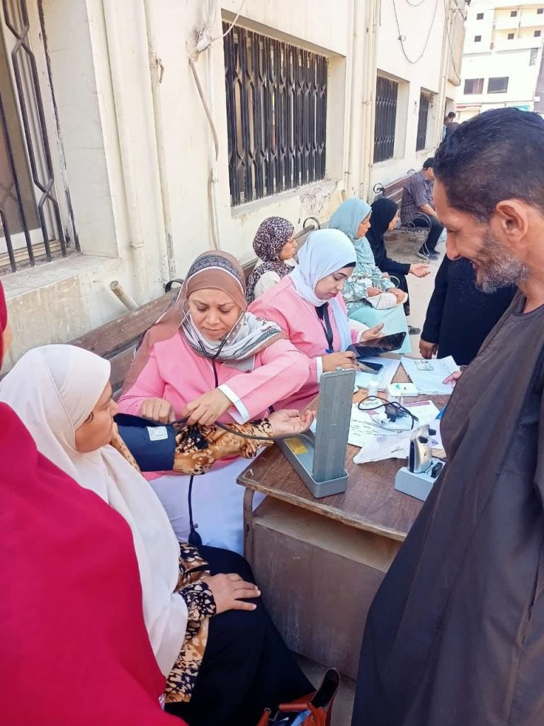 «100 يوم صحة» تقدّم 37 مليونًا و814 ألف خدمة طبية مجانية خلال 24 يومًا