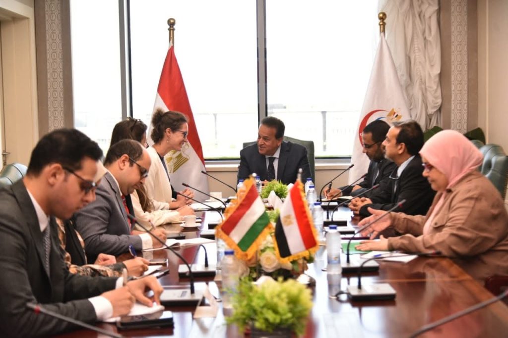وزير الصحة يبحث مع سفيرة المجر بالقاهرة تعزيز التعاون الصحي