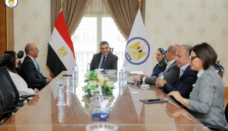 هيئة الشراء الموحد تبحث مع «داف» والمصرف المتحد التعاون في تطوير منظومة الإمداد الدوائي وتعزيز آليات التمويل