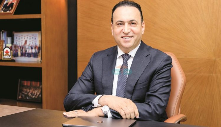 الدكتور السعيد كامل الرئيس التنفيذي لشركة «يوتوبيا للصِّناعات الدوائية»